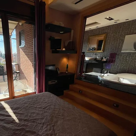 Attico Con Vista Spettacolare E Jacuzzi Lägenhet *