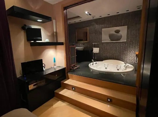 Attico Con Vista Spettacolare E Jacuzzi