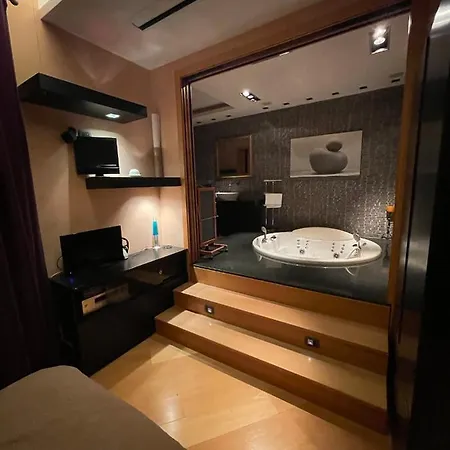 Attico Con Vista Spettacolare E Jacuzzi