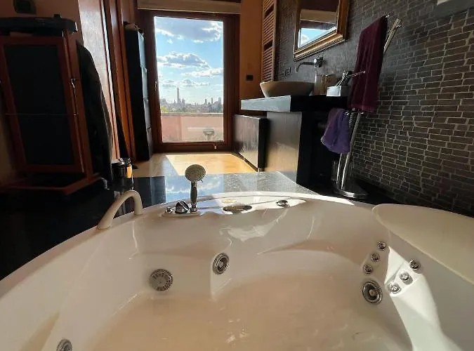Lägenhet Attico Con Vista Spettacolare E Jacuzzi *